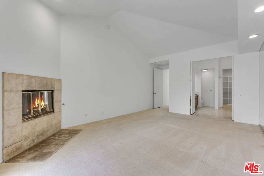 Empty room, Fireplace, Interior, Recessed Lighting