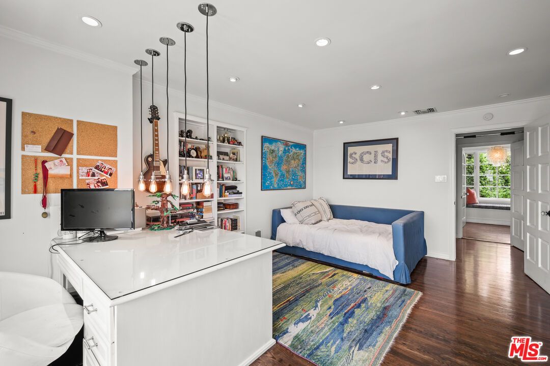 Home Office, Interior, Pendant Lights, Recessed Lighting, Wood Texture Flooring