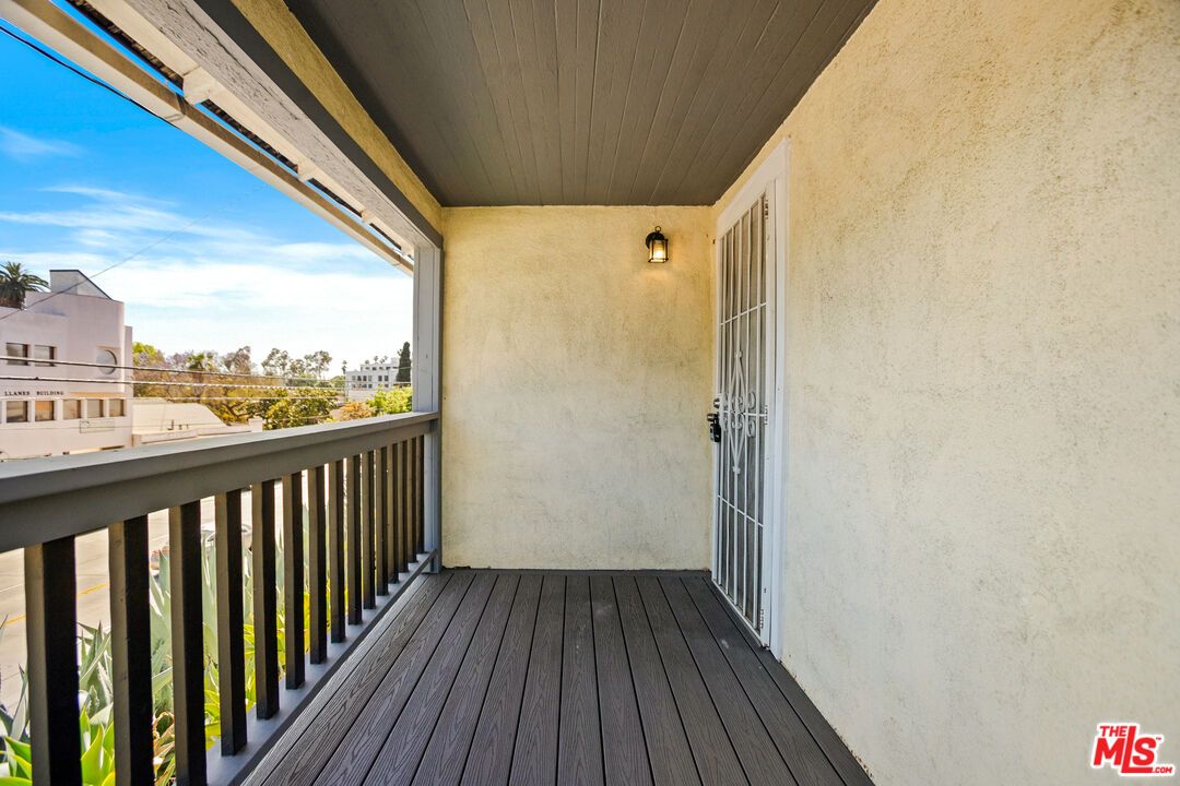 Exterior, Wood Texture Flooring