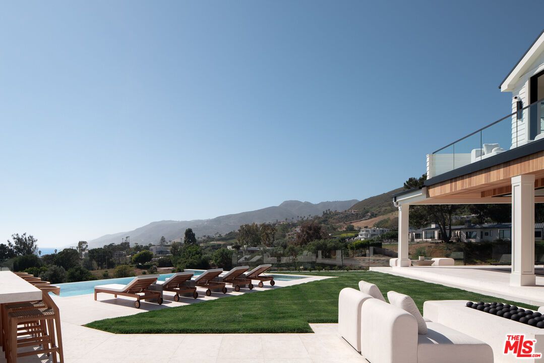 Exterior, Pool, Other