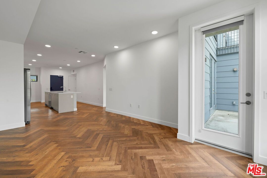 Empty room, Interior, Kitchen, Recessed Lighting, Wood Texture Flooring