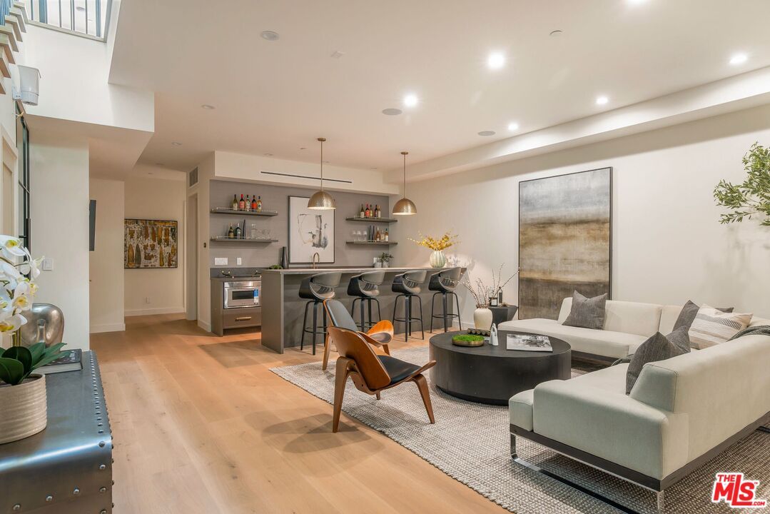 Interior, Living room, Pendant Lights, Recessed Lighting, Wood Texture Flooring
