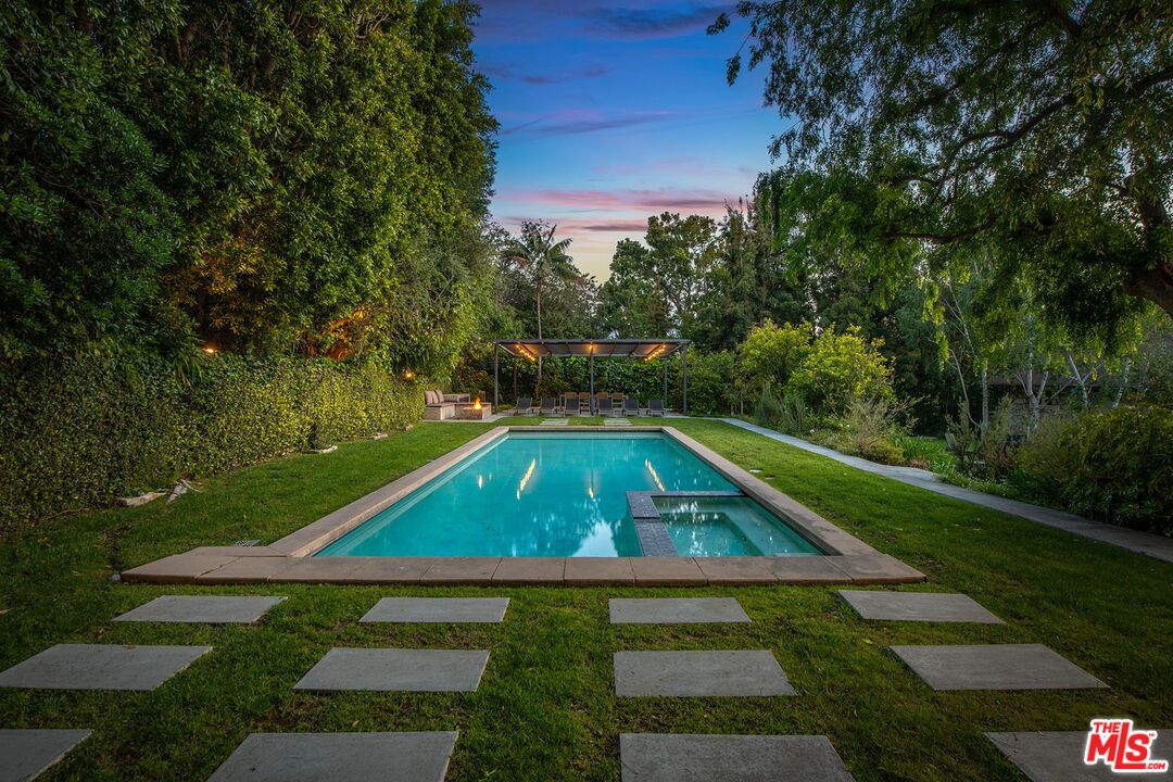 Backyard, Exterior, Pool