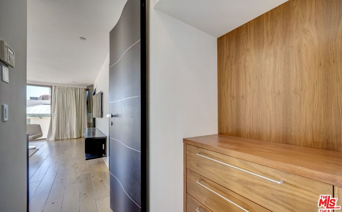 Interior, Recessed Lighting, Wood Texture Flooring, Wooden Walls