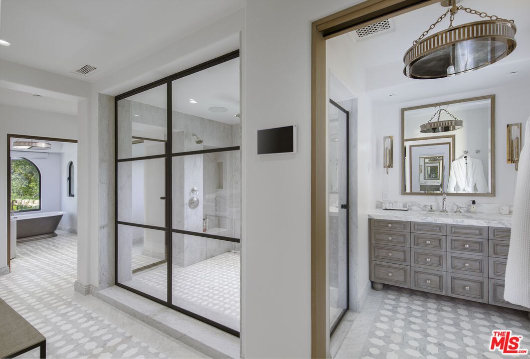 Bathroom, Free Standing Baths, Interior, Recessed Lighting