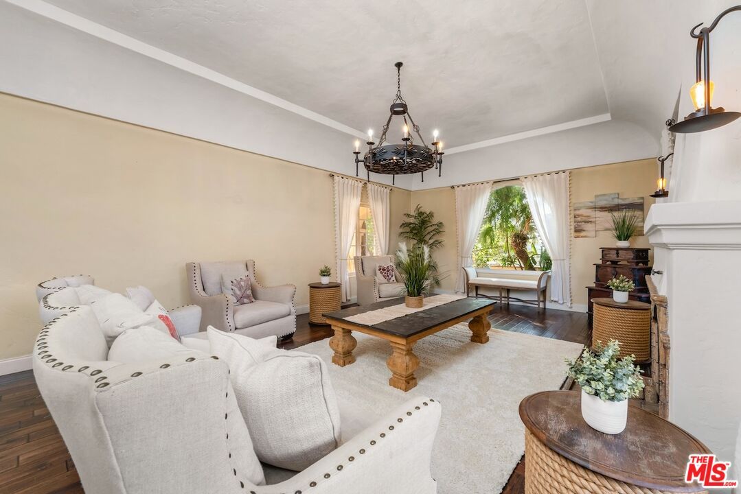 Chandelier, Fireplace, Interior, Living room, Pendant Lights, Wood Texture Flooring