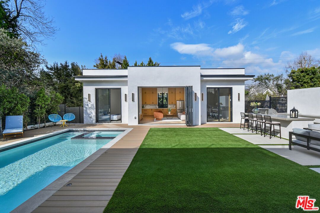 Backyard, Exterior, Pool