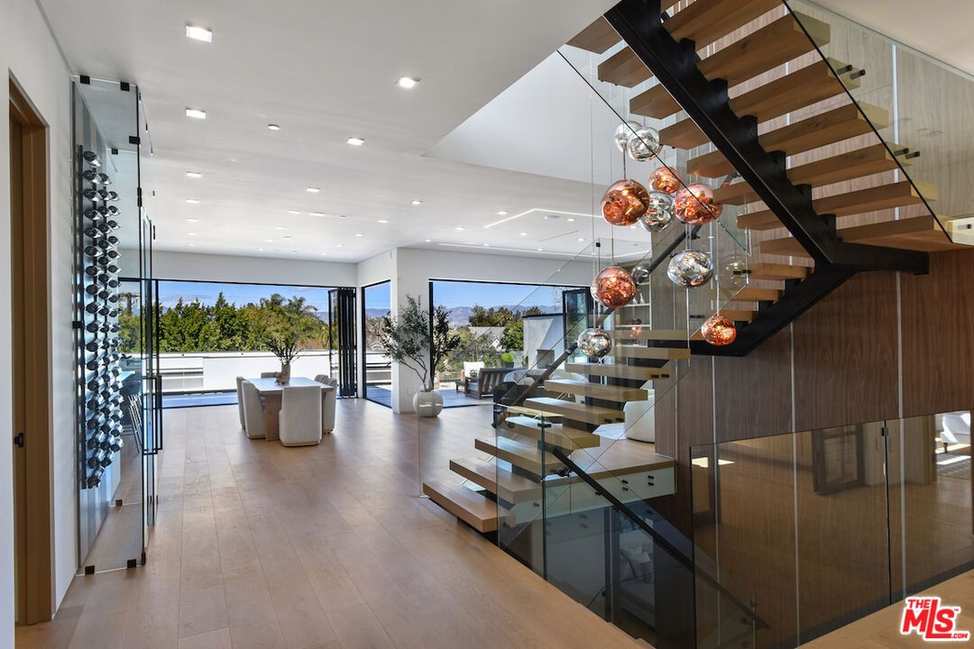 Interior, Pendant Lights, Recessed Lighting, Wood Texture Flooring