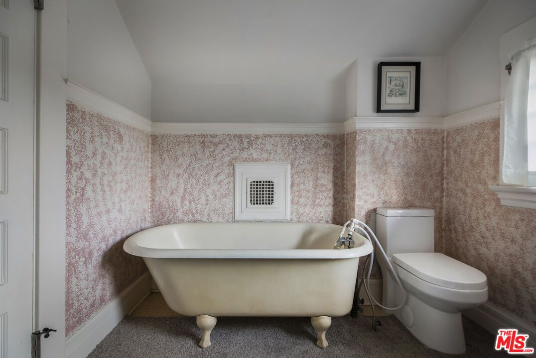 Bathroom, Free Standing Baths, Interior