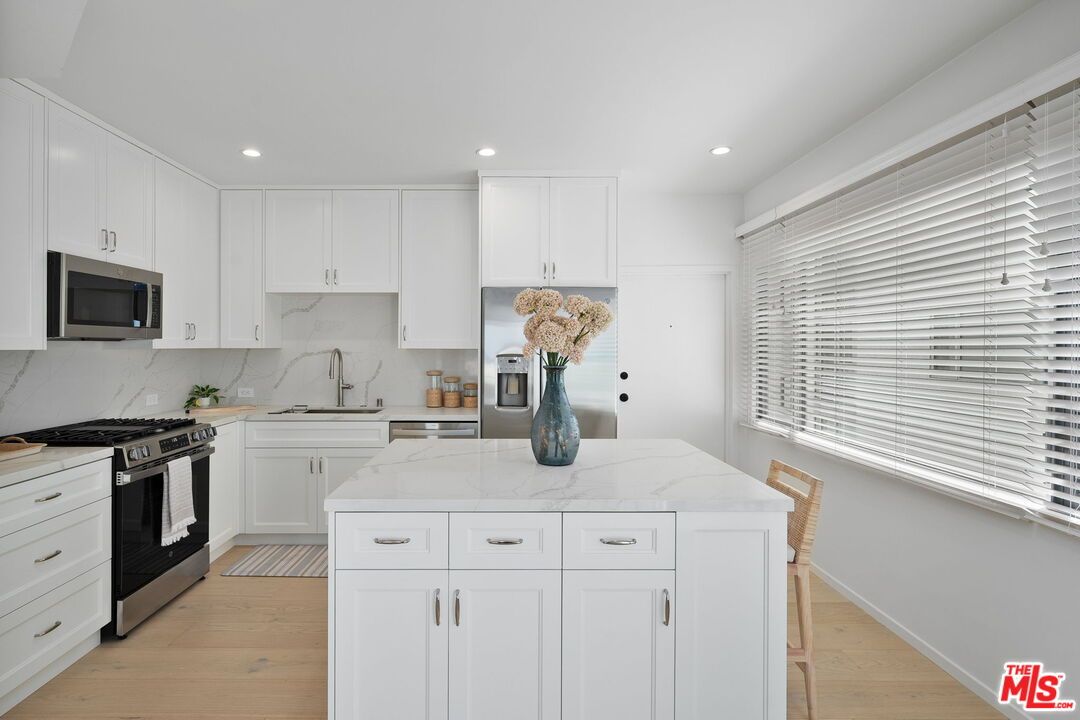 Interior, Kitchen, Marble Walls, Recessed Lighting, Wood Texture Flooring
