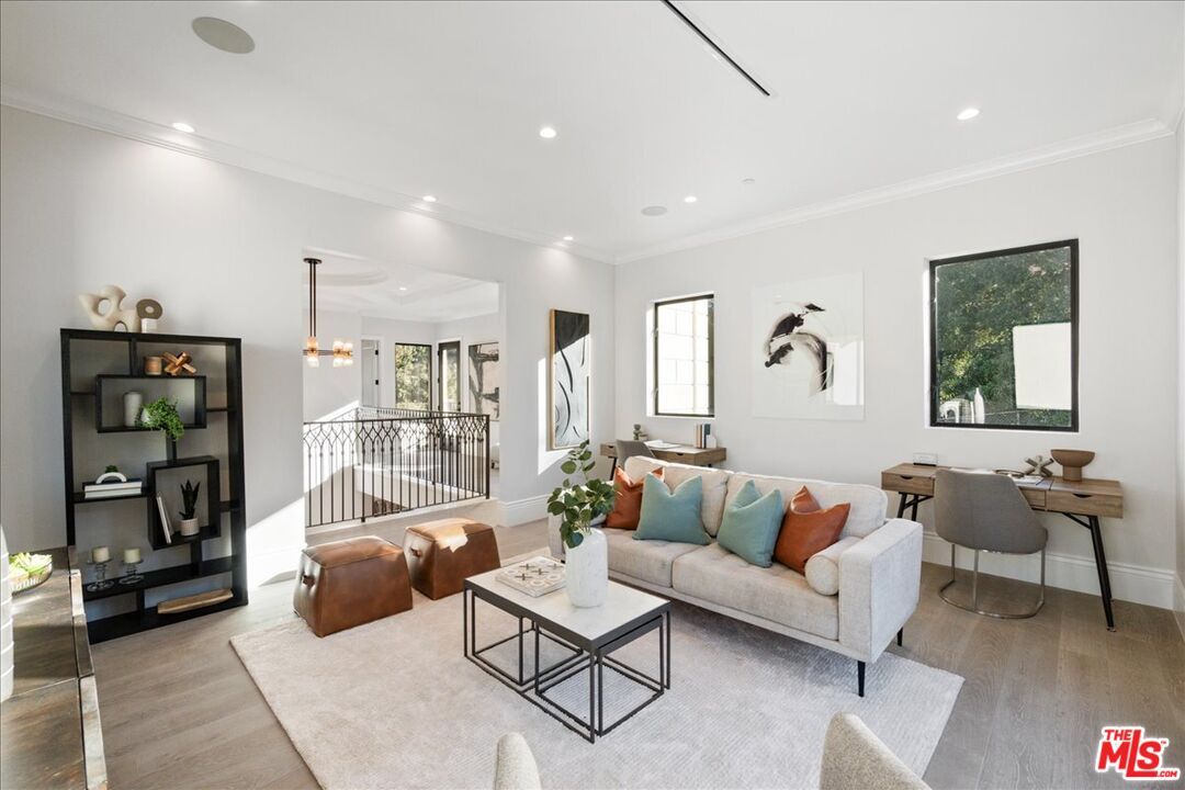 Dining room, Interior, Living room, Pendant Lights, Recessed Lighting, Wood Texture Flooring