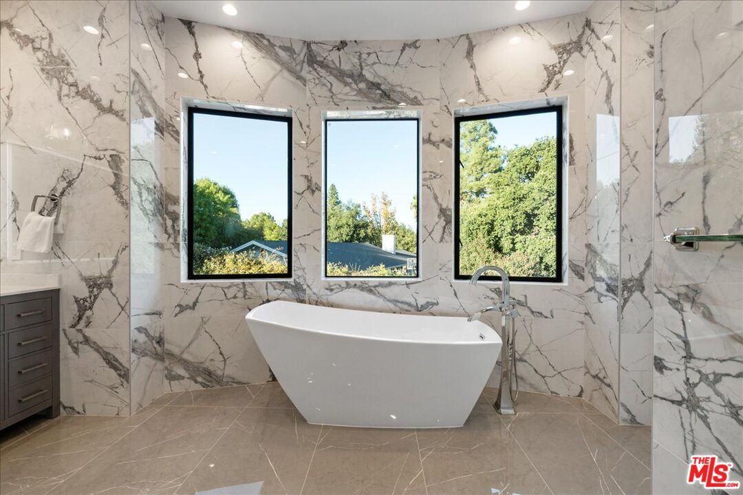 Bathroom, Free Standing Baths, Interior, Marble Walls, Recessed Lighting