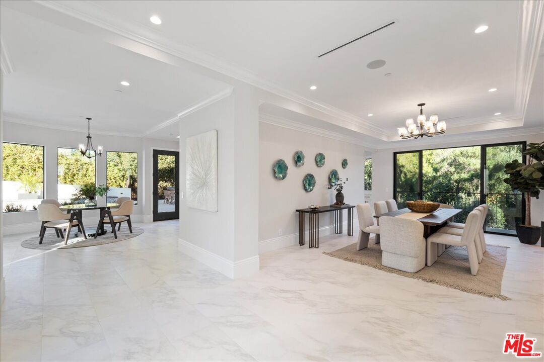 Chandelier, Dining room, Interior, Marble, Pendant Lights, Recessed Lighting