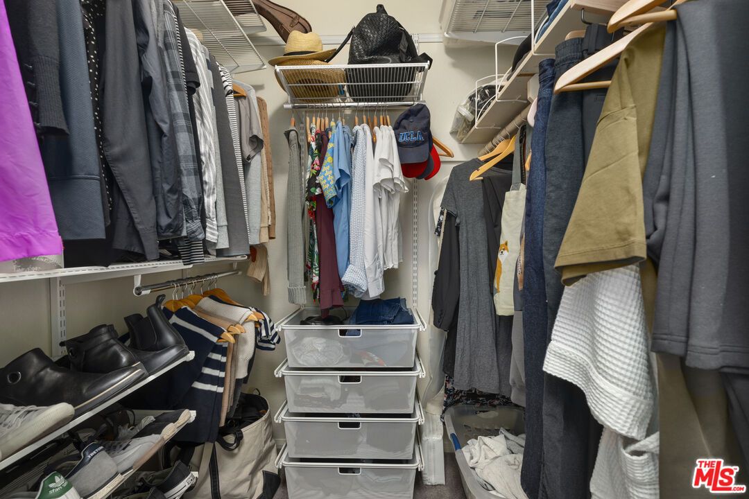 Interior, Walk-in Closets