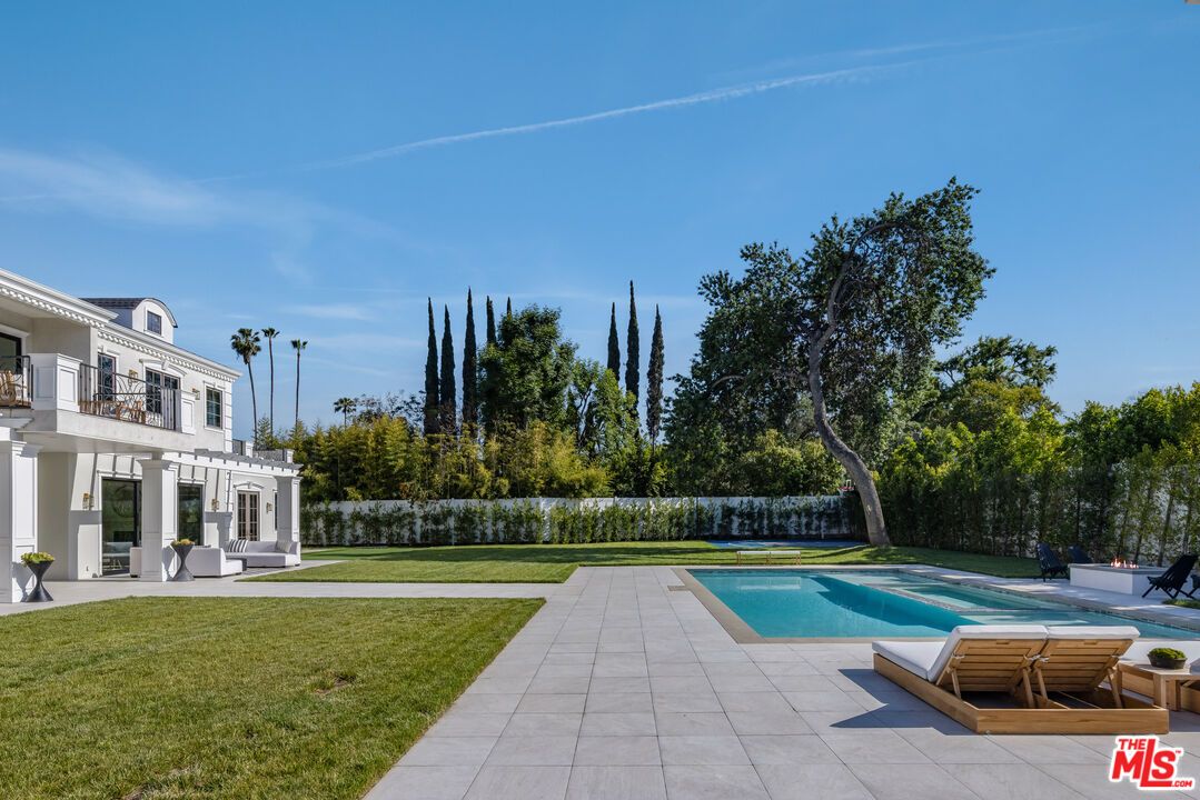 Backyard, Exterior, Pool