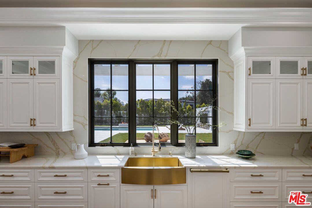 Interior, Kitchen, Marble Walls, Water