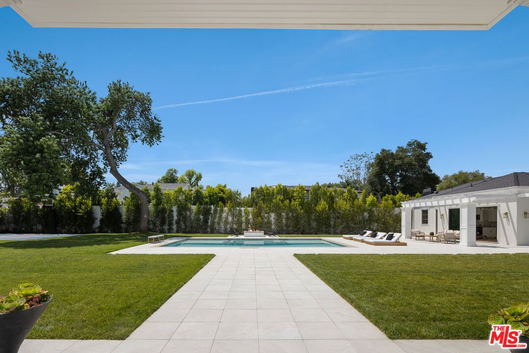 Backyard, Exterior, Pool