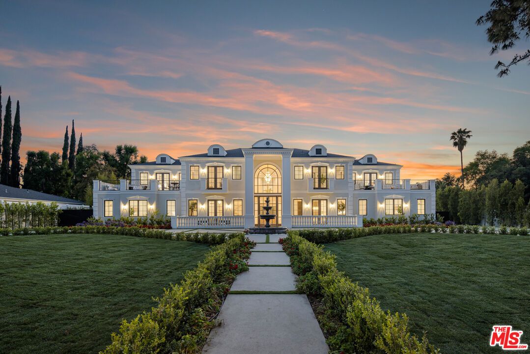 Backyard, Exterior, Facade, French Provincial