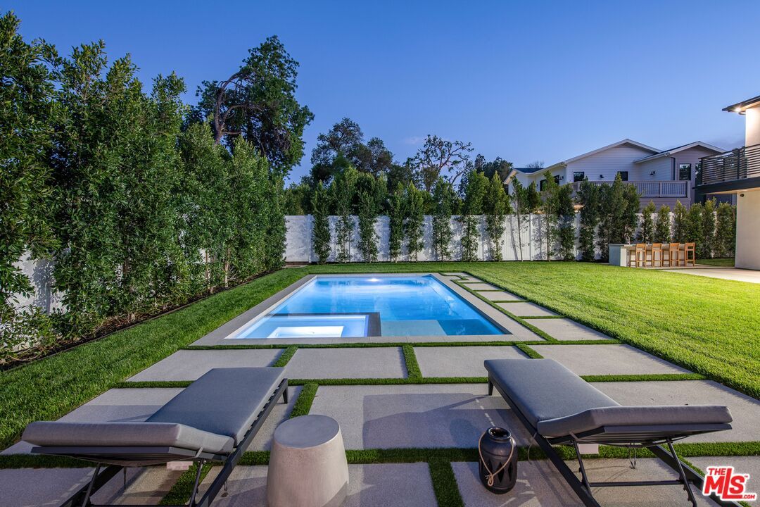 Backyard, Exterior, Pool