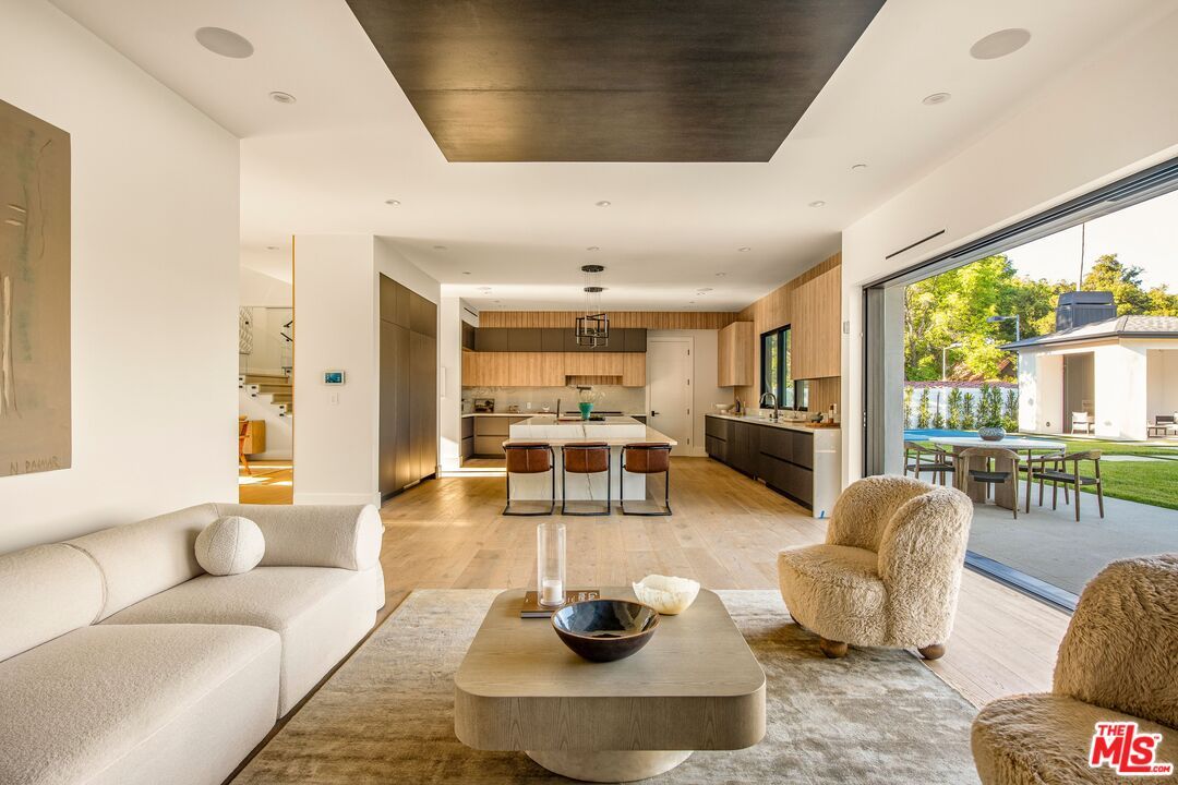 Dining room, Interior, Kitchen, Living room, Pendant Lights, Recessed Lighting, Stainless Steel Appliances, Wood Texture Flooring