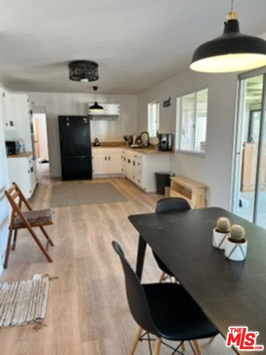 Dining room, Interior, Kitchen, Pendant Lights, Wood Texture Flooring
