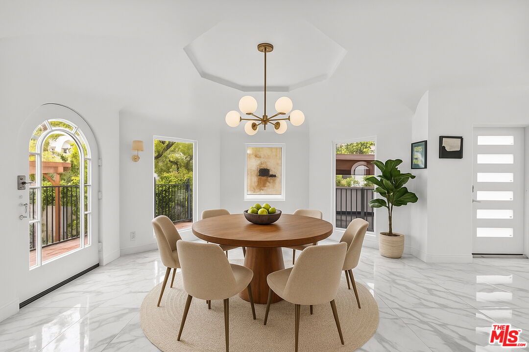 Dining room, Interior, Marble, Pendant Lights