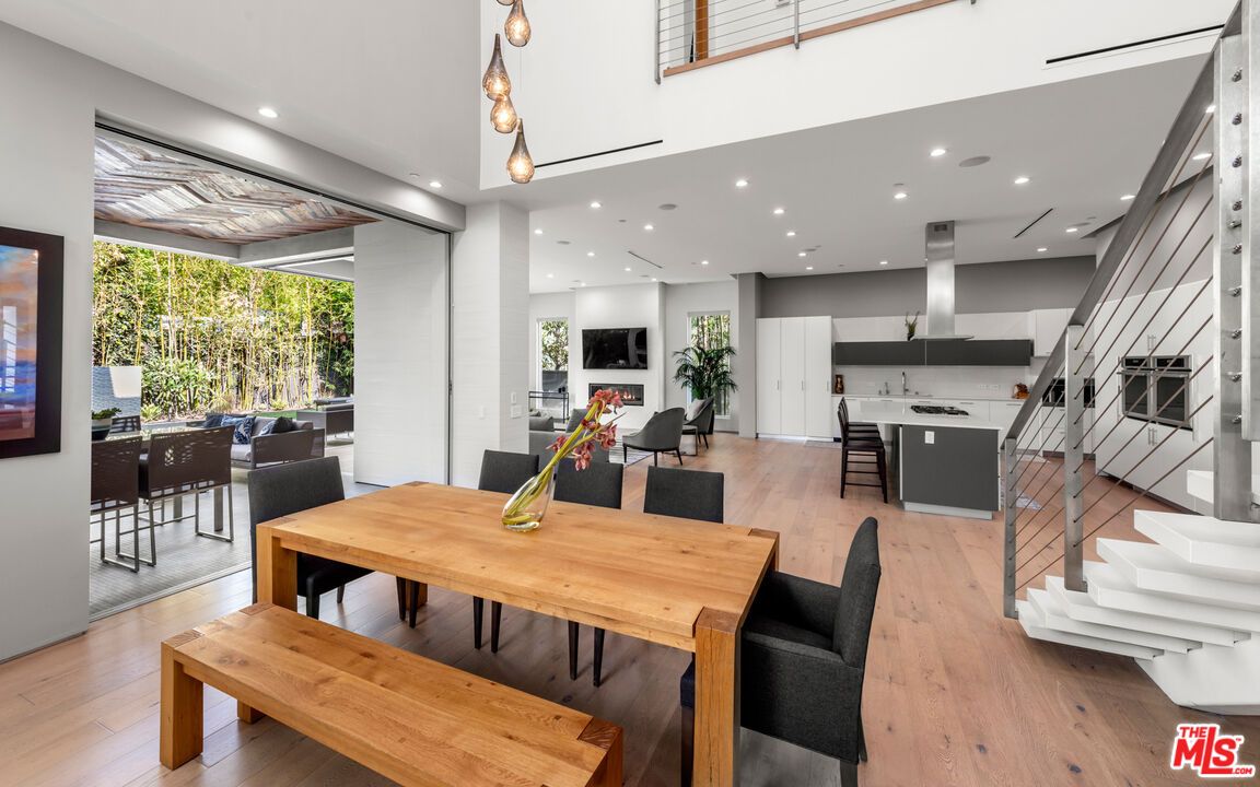 Dining room, Interior, Kitchen, Pendant Lights, Recessed Lighting, Wood Texture Flooring