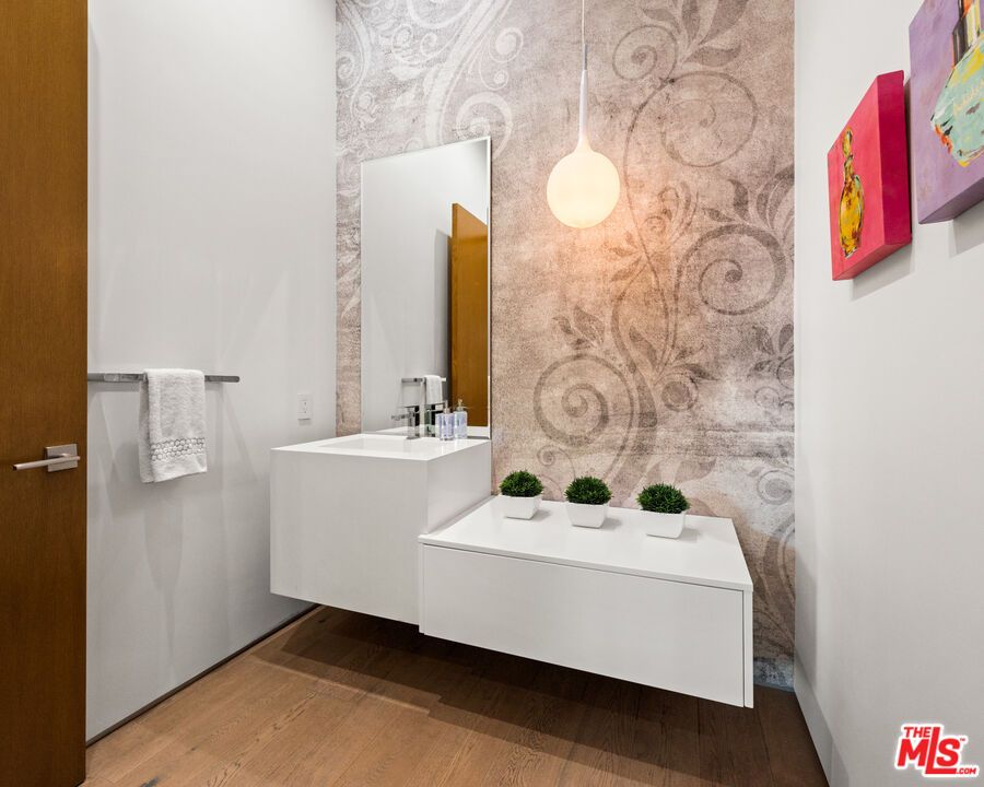 Bathroom, Interior, Wood Texture Flooring