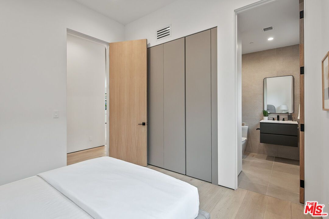 Bathroom, Bedroom, Interior, Recessed Lighting, Wood Texture Flooring