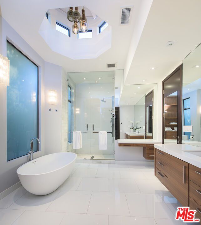 Bathroom, Dual Sink Vanities, Free Standing Baths, Glass Shower, Interior, Recessed Lighting