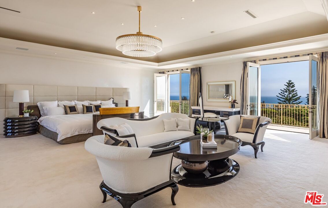 Bedroom, Chandelier, Interior, Living room, Recessed Lighting, Water