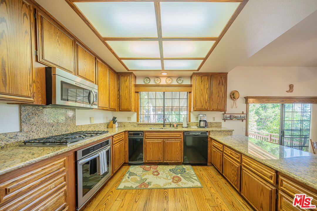 Interior, Kitchen, Wood Texture Flooring