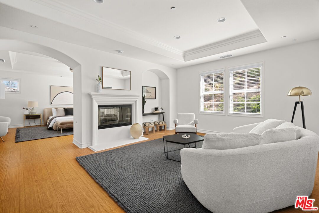 Fireplace, Interior, Living room, Recessed Lighting, Wood Texture Flooring