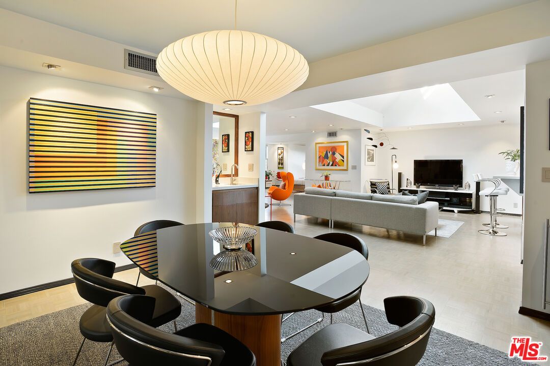 Dining room, Interior, Living room, Pendant Lights, Recessed Lighting, Wood Texture Flooring