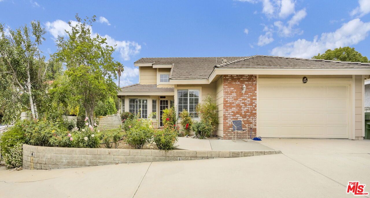 Attached, Exterior, Facade, Brick Facade, Mediterranean