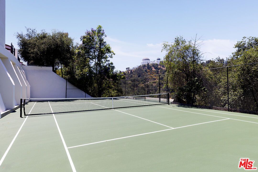 Exterior, Tennis Courts