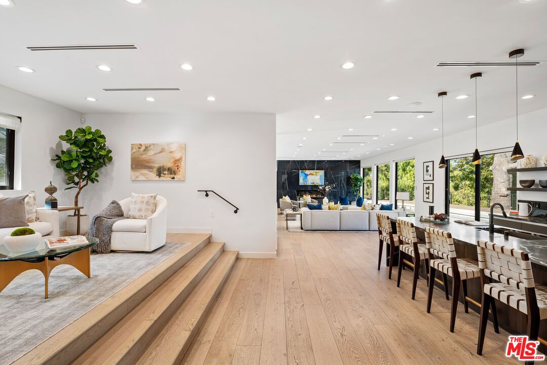 Interior, Kitchen, Living room, Pendant Lights, Recessed Lighting, Wood Texture Flooring