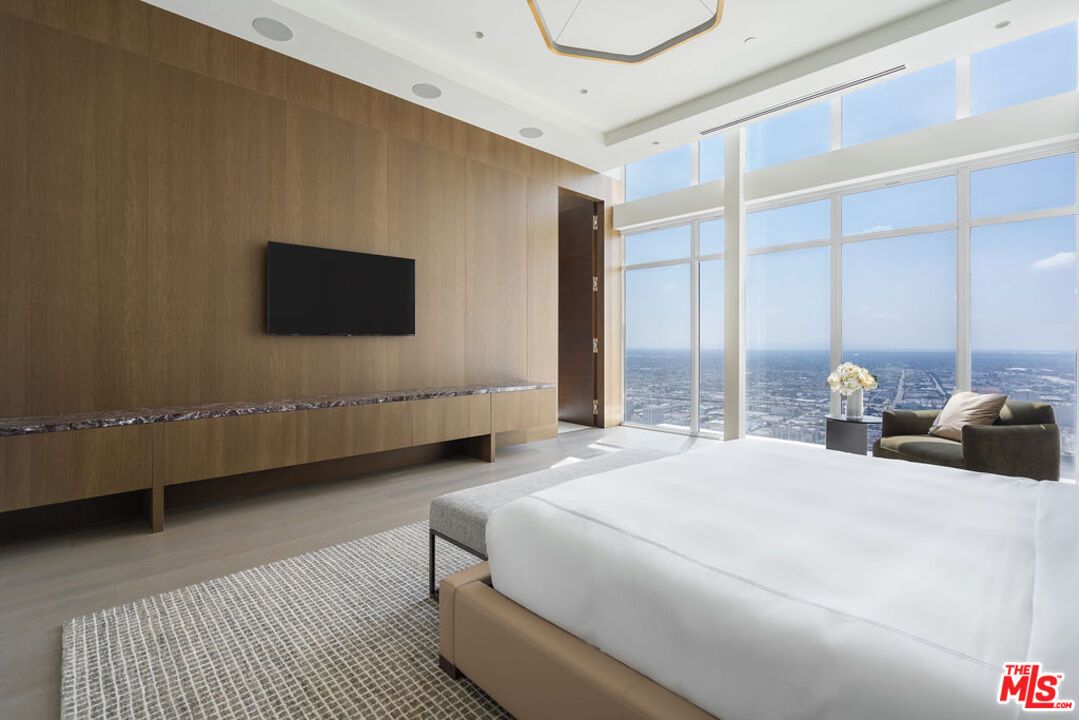 Bedroom, Interior, Recessed Lighting, Water, Wood Texture Flooring