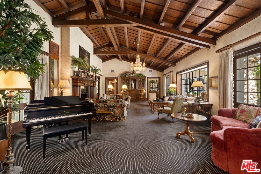 Chandelier, Interior, Living room, Piano, Wooden Beams, Wooden Ceilings
