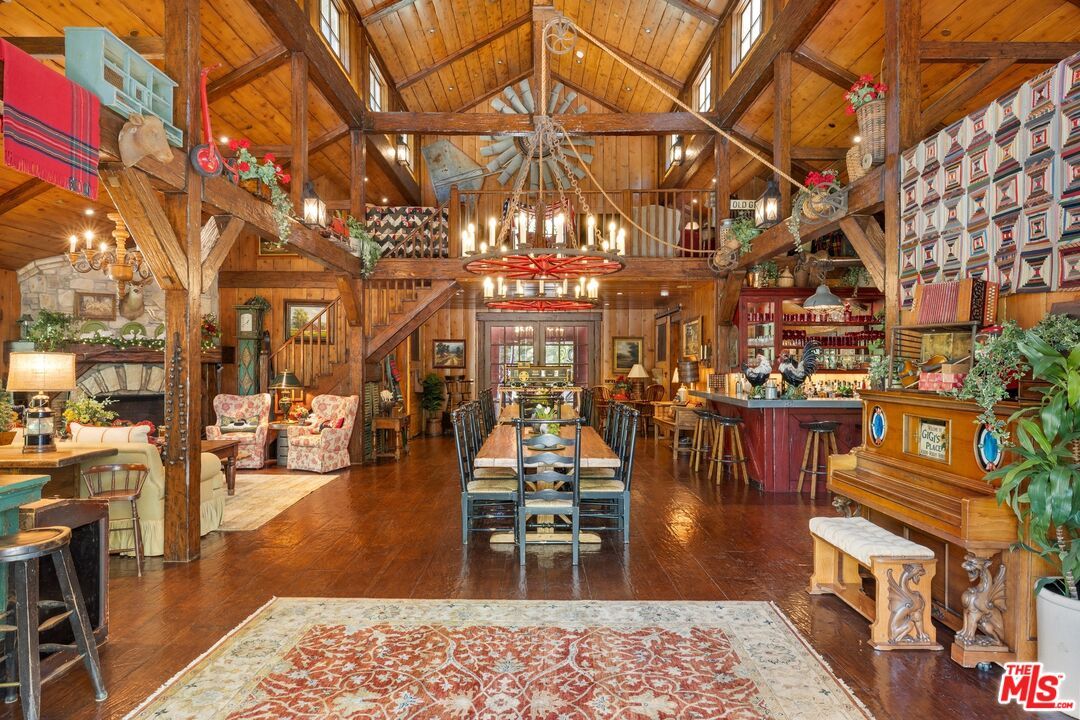 Chandelier, Dining room, Interior, Pendant Lights, Piano, Wooden Beams, Wooden Ceilings, Wood Texture Flooring, Wooden Walls