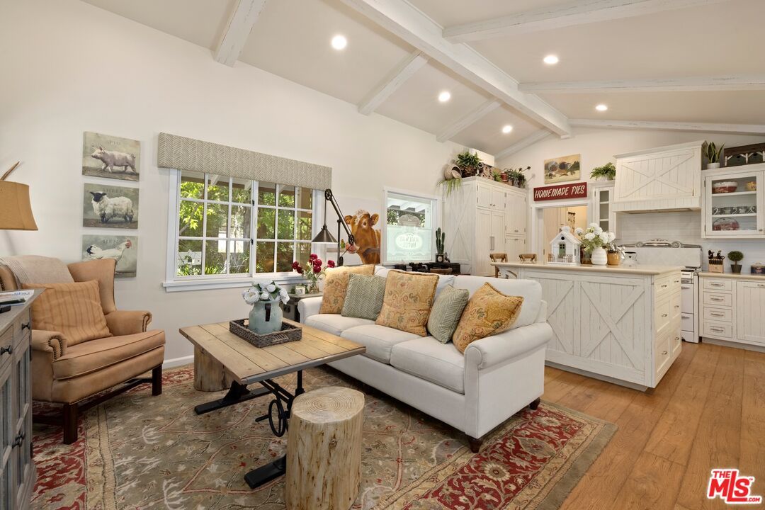 Interior, Kitchen, Living room, Recessed Lighting, Wood Texture Flooring