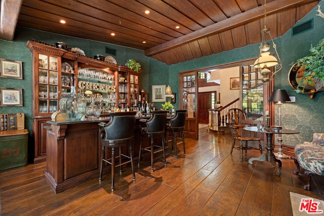 Interior, Recessed Lighting, Wooden Beams, Wooden Ceilings, Wood Texture Flooring