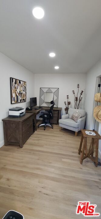 Home Office, Interior, Recessed Lighting, Wood Texture Flooring