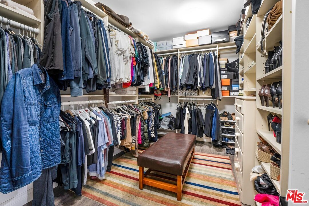 Interior, Walk-in Closets