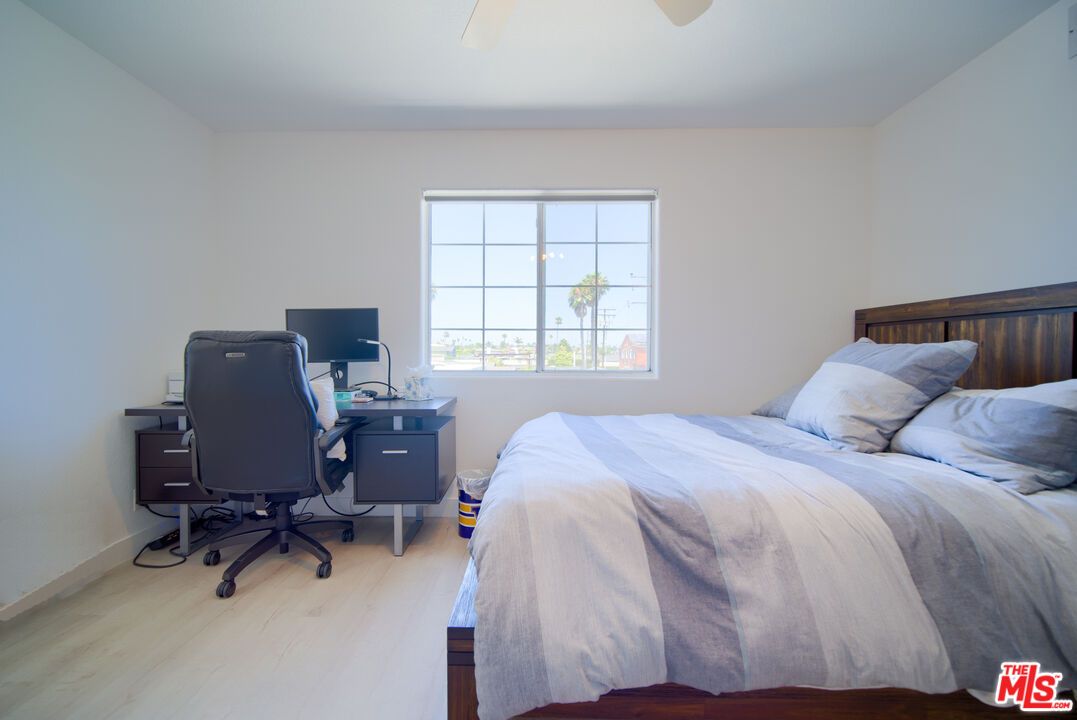 Bedroom, Home Office, Interior, Wood Texture Flooring
