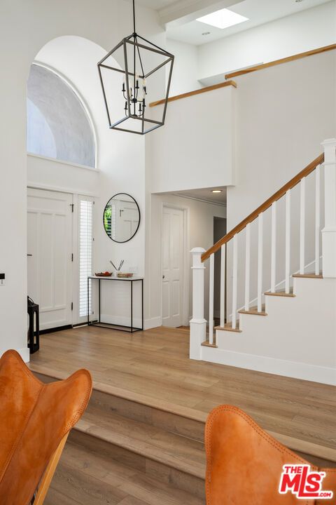 Interior, Pendant Lights, Recessed Lighting, Wood Texture Flooring