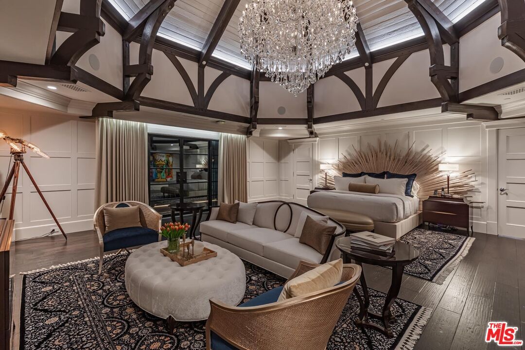 Chandelier, Interior, Living room, Wood Texture Flooring