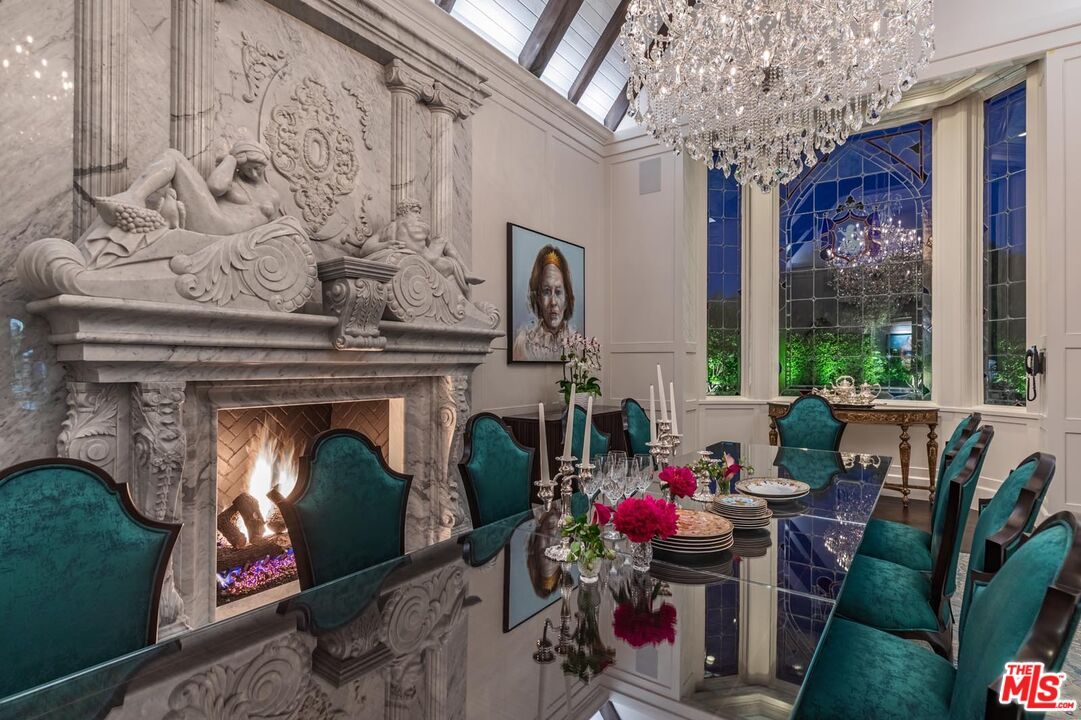 Chandelier, Dining room, Fireplace, Interior