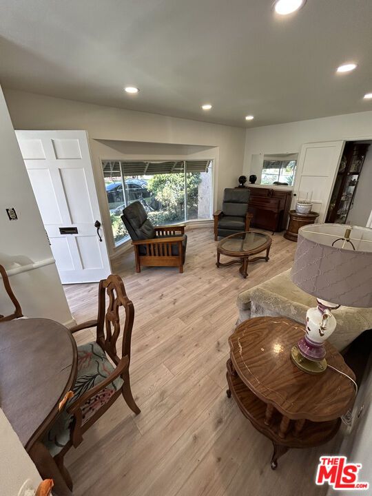 Dining room, Interior, Living room, Recessed Lighting, Wood Texture Flooring