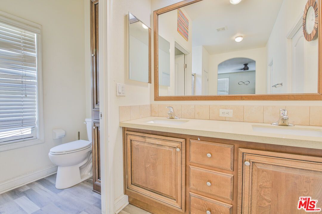 Bathroom, Dual Sink Vanities, Interior, Wood Texture Flooring